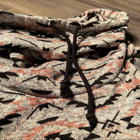 Derek Heart - Boho Cowl Neck Hoodie - Picture 3 of 5